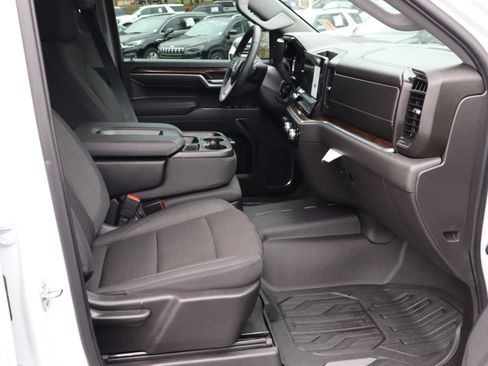 Used 2025 GMC Sierra 1500 Elevation image 24