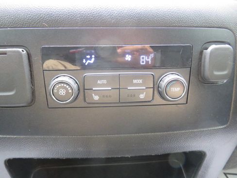 Used 2019 GMC Yukon XL SLT AWD/4WD image 19