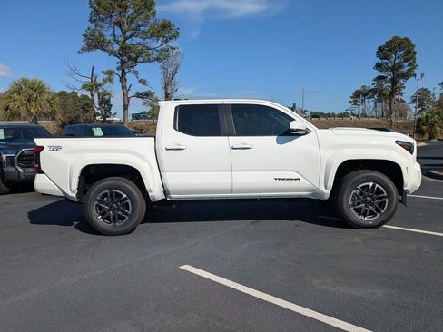 New 2026 Toyota Tacoma SR image 3