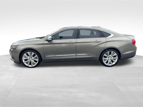 Used 2017 Chevrolet Impala Premier w/ Enhanced Convenience Package FWD image 4