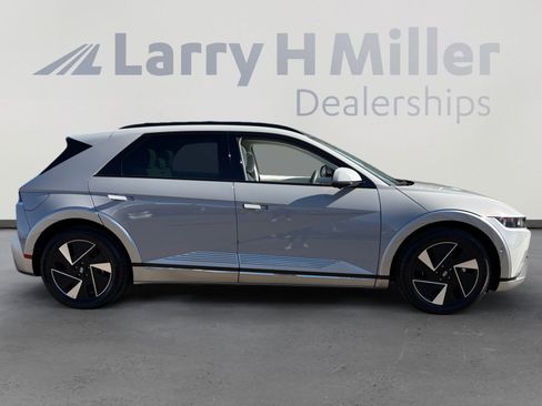 Used 2025 Hyundai Ioniq 5 Limited image 6