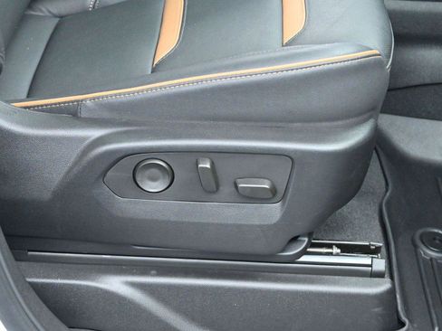 Used 2023 GMC Yukon XL AT4 w/ AT4 Premium Plus Package AWD/4WD image 36