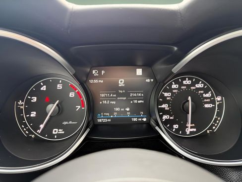 Used 2023 Alfa Romeo Stelvio Veloce image 23