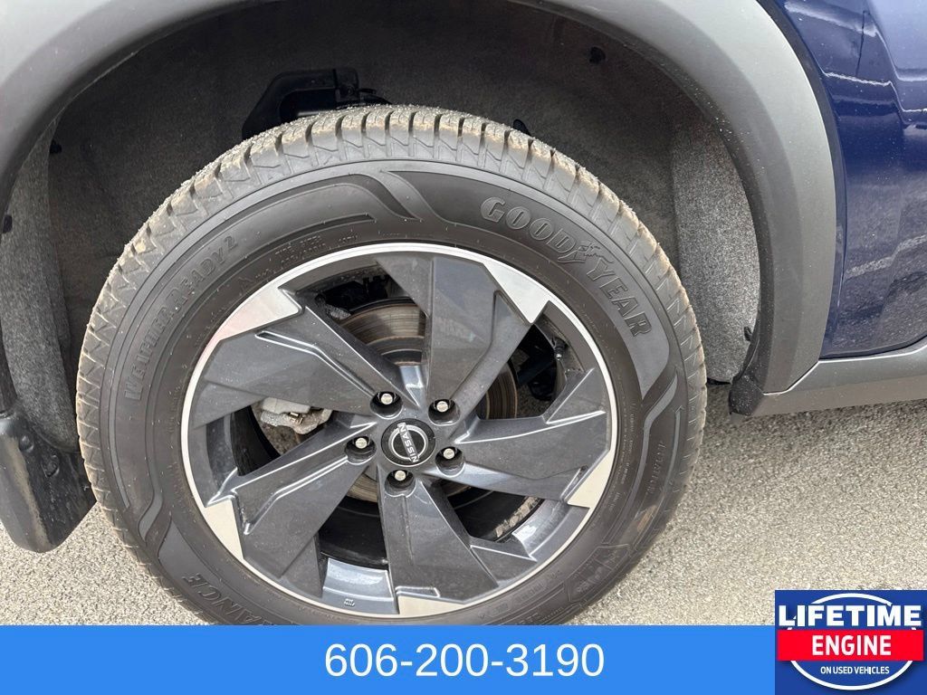 Used 2024 Nissan Rogue SV w/ SV Premium Package AWD/4WD image 7