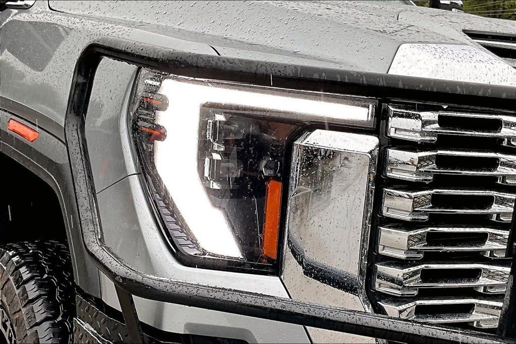Used 2024 GMC Sierra 2500 Denali w/ Denali Reserve Package AWD/4WD image 28