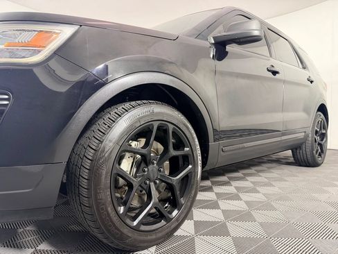Used 2018 Ford Explorer XLT FWD image 11