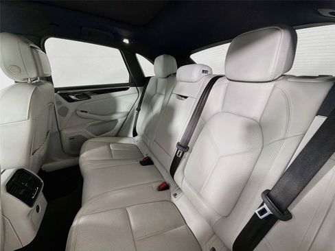 Certified 2023 Porsche Macan S w/ Premium Package Plus AWD/4WD image 26