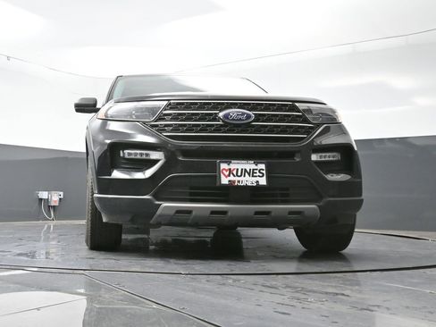Used 2022 Ford Explorer XLT w/ Equipment Group 202A image 21