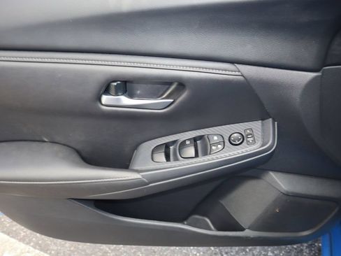 Certified 2025 Nissan Sentra SV FWD image 16