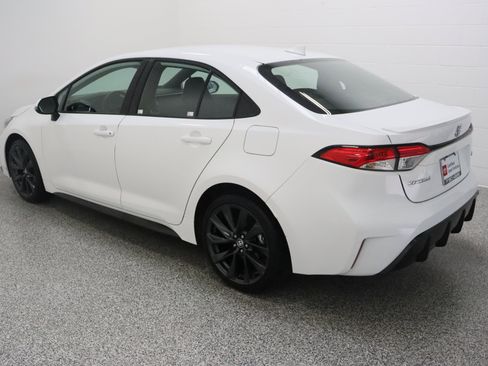 Certified 2024 Toyota Corolla SE FWD image 9