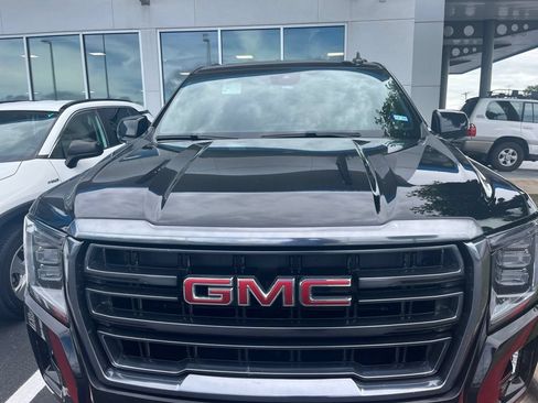 Used 2024 GMC Yukon XL AT4 AWD/4WD image 2