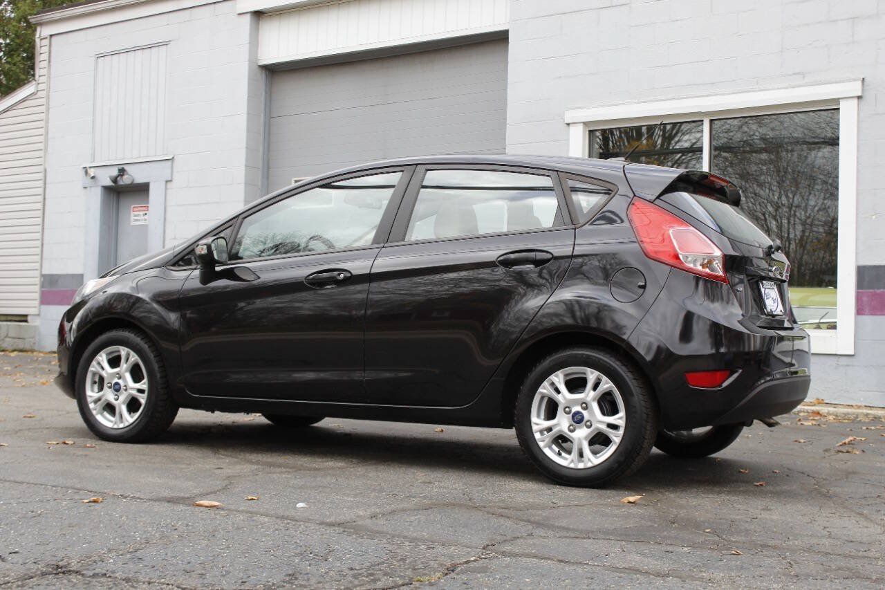 Used 2015 Ford Fiesta SE FWD image 8
