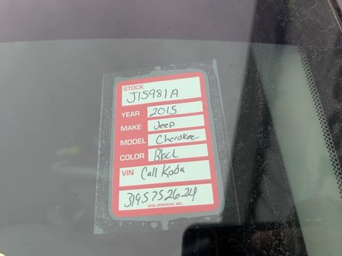 Used 2015 Jeep Cherokee Latitude w/ Comfort/Convenience Group image 25