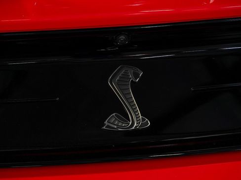 Used 2021 Ford Mustang Shelby GT500 w/ Carbon Fiber Handling Package RWD image 22