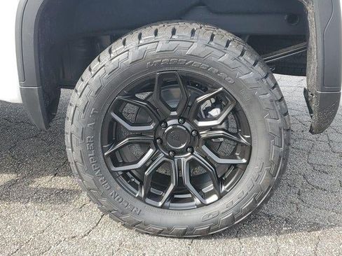 New 2026 GMC Sierra 1500 Pro AWD/4WD image 7