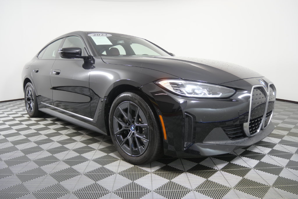 Certified 2023 BMW i4 eDrive35 RWD image 2