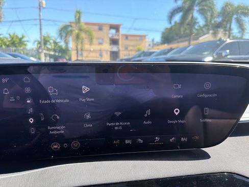 Used 2025 Buick Enclave Preferred w/ Power Package FWD image 37