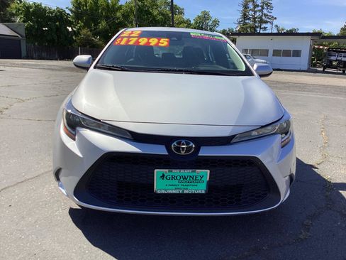Used 2022 Toyota Corolla LE FWD image 4