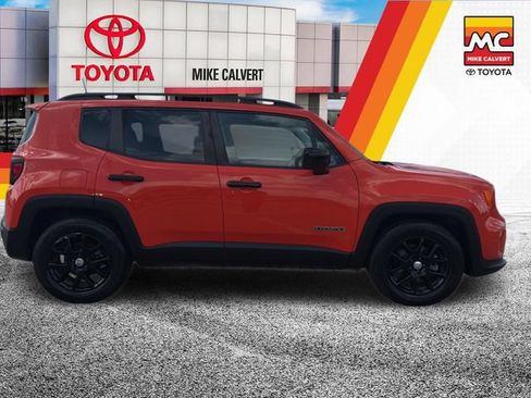 Used 2020 Jeep Renegade Latitude FWD image 6
