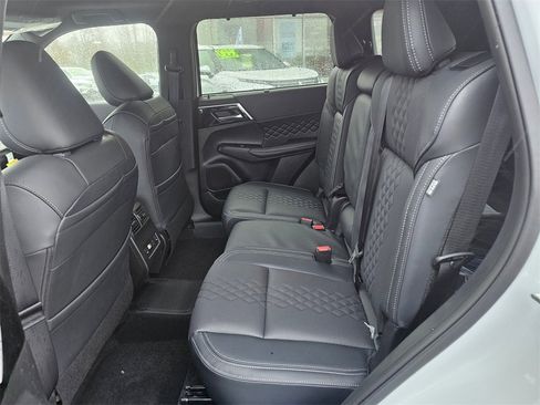 New 2025 Mitsubishi Outlander SEL Black Edition image 6
