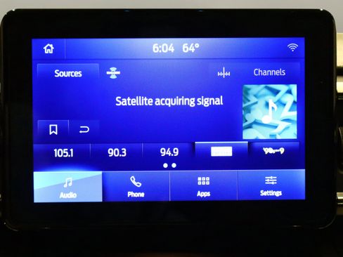 Used 2024 Ford Explorer XLT w/ Equipment Group 202A image 32