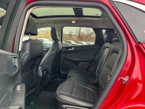 Used 2022 Ford Escape SEL image 19