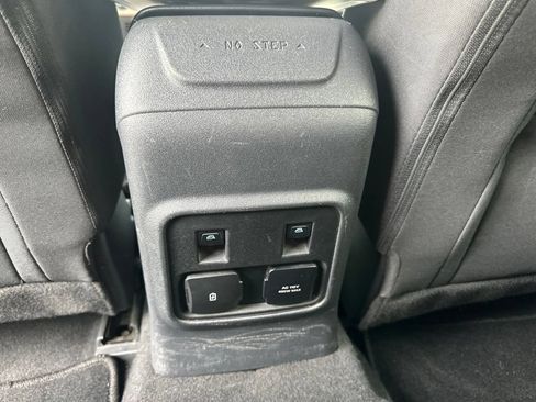Used 2023 Ford Bronco Wildtrak AWD/4WD image 34