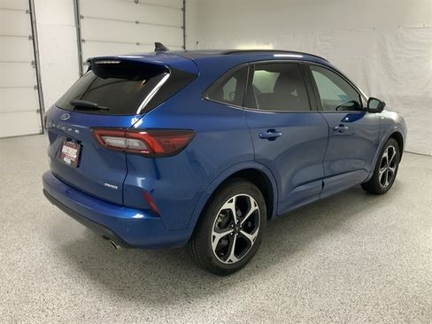 Used 2023 Ford Escape ST-Line Select w/ Tech Pack #2 AWD/4WD image 5
