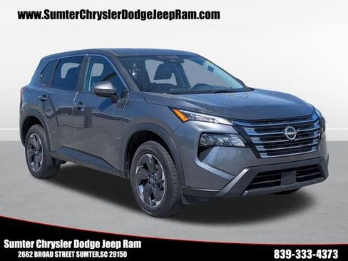 Used 2025 Nissan Rogue SV image 1