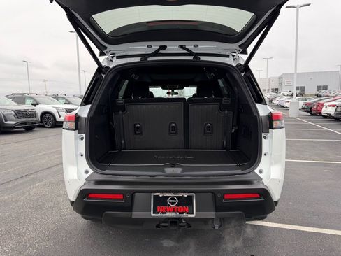 New 2026 Nissan Pathfinder SV image 37