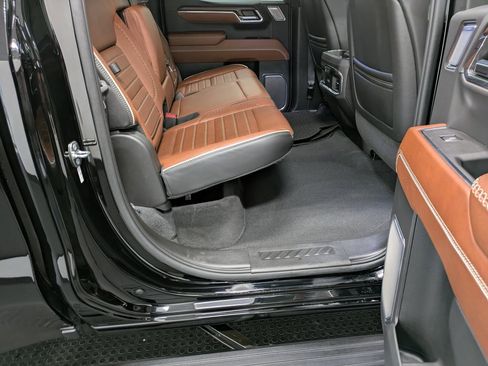 Used 2024 GMC Sierra 1500 Denali Ultimate image 26