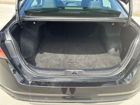 Used 2024 Nissan Altima 2.5 S FWD image 5
