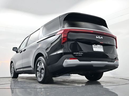 New 2026 Kia Carnival LXS image 39