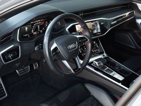 Used 2021 Audi RS 6 image 32