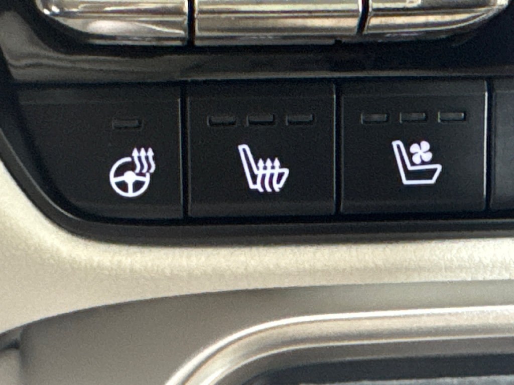 Certified 2025 MAZDA CX-90 Plug-In Hybrid w/ Premium Plus AWD/4WD image 32