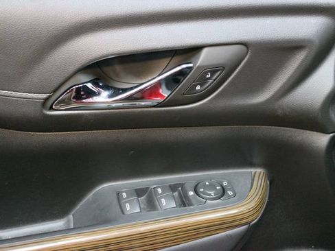 Used 2023 GMC Acadia SLE FWD image 19