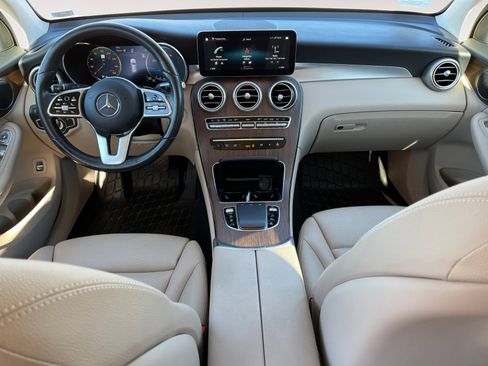 Used 2022 Mercedes-Benz GLC 300 4MATIC image 11