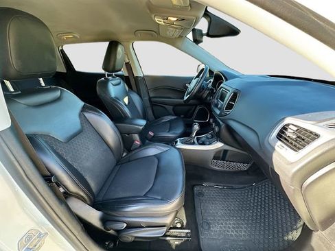 Used 2018 Jeep Compass Latitude w/ Cold Weather Group image 26