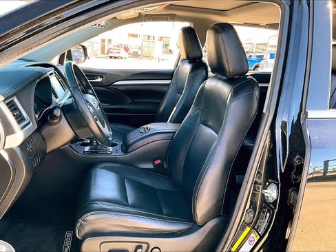 Used 2018 Toyota Highlander XLE image 7