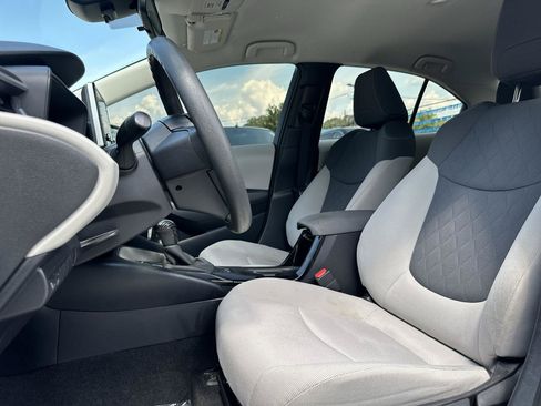 Used 2021 Toyota Corolla LE FWD image 8