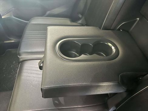 Used 2023 Volkswagen Tiguan SE R-Line image 10