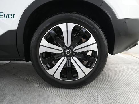 Used 2023 Volvo XC40 Recharge Plus AWD/4WD image 9