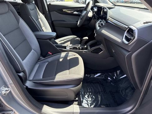 Used 2025 Chevrolet TrailBlazer LS w/ LS Confidence Package FWD image 20