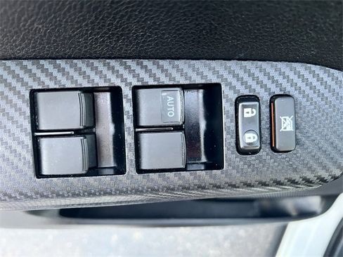 Used 2015 Toyota RAV4 XLE image 23