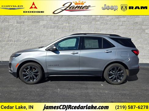 Used 2023 Chevrolet Equinox RS AWD/4WD image 2