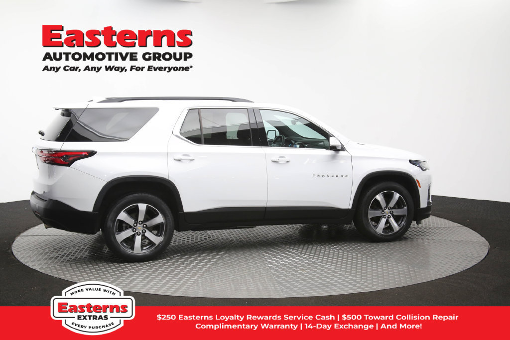 Used 2023 Chevrolet Traverse LT w/ LT Premium Package AWD/4WD image 49