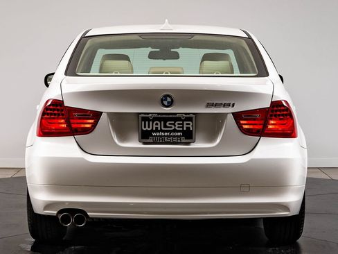 Used 2010 BMW 328i Sedan RWD image 7