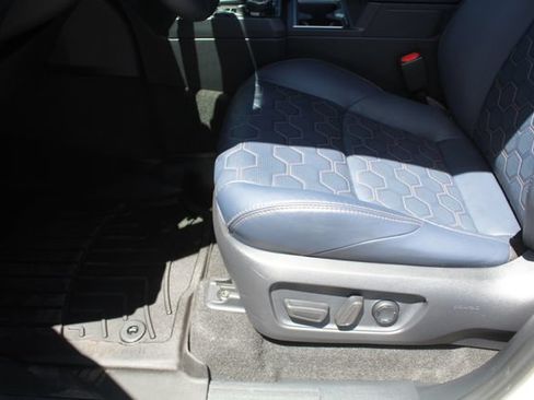 Used 2026 Toyota 4Runner Platinum AWD/4WD image 40