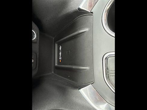 Used 2018 Chevrolet Traverse High Country AWD/4WD image 46