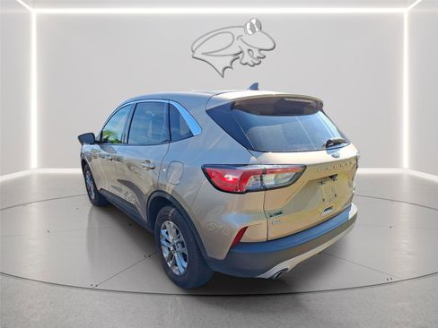 Used 2020 Ford Escape SE AWD/4WD image 2
